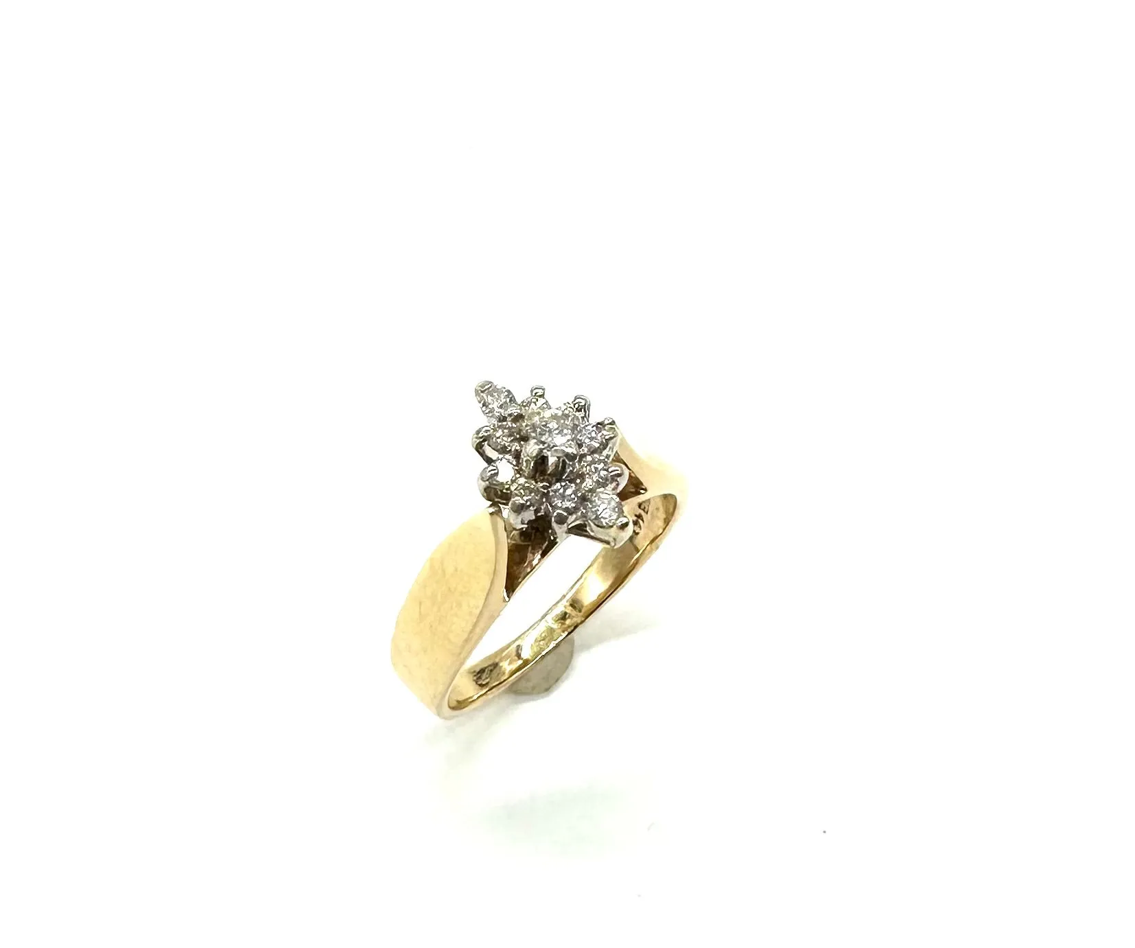 1/3 Ctw Marquise Shaped Diamond Cluster Ring