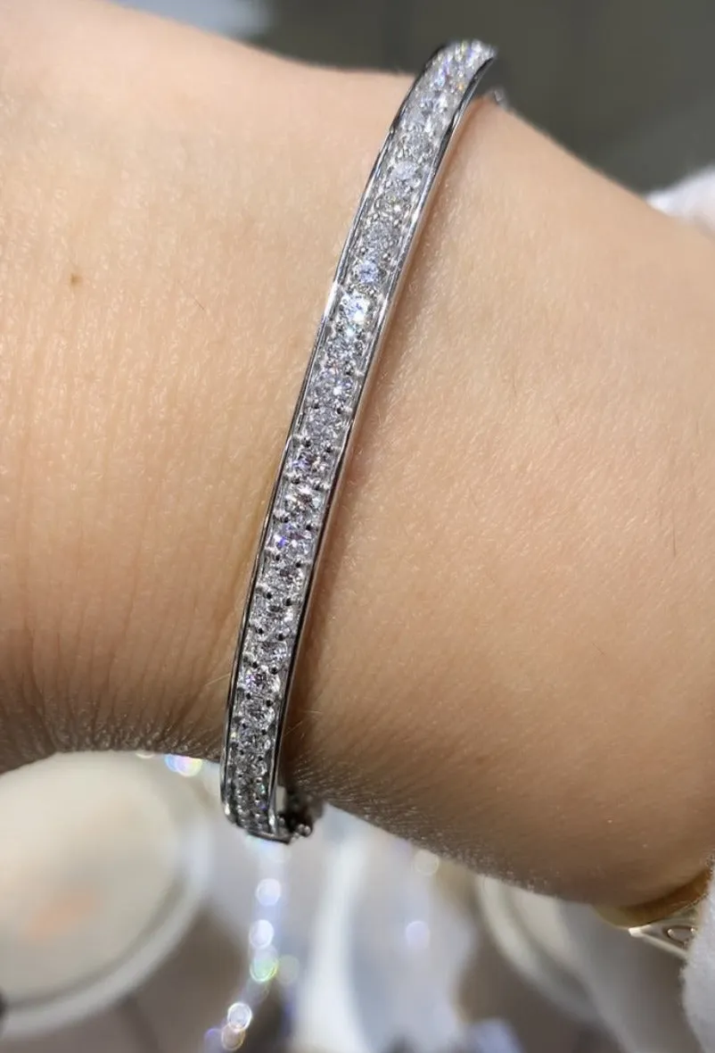 1.52ctw Diamond White Gold Bangle Bracelet