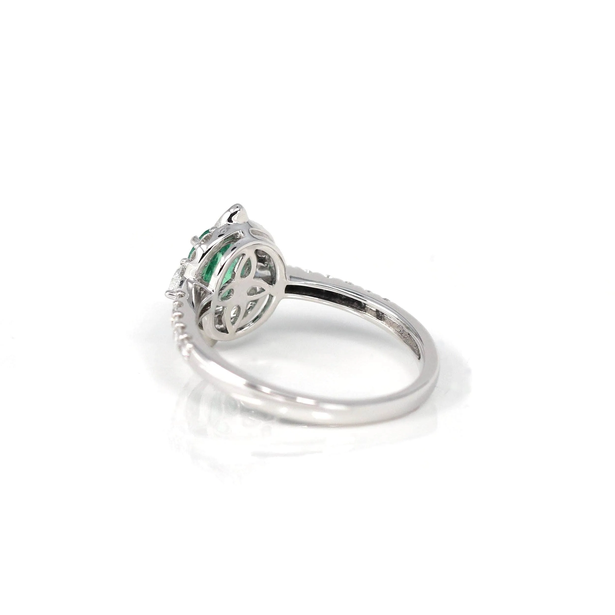 18k White Gold Natural Emerald Ring with Diamonds