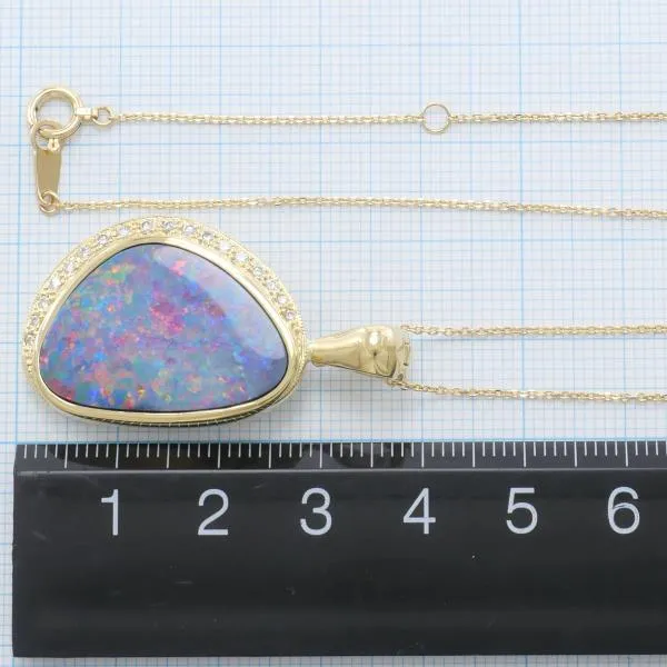 18K Yellow Gold Opal Diamond Necklace in Excellent Condition