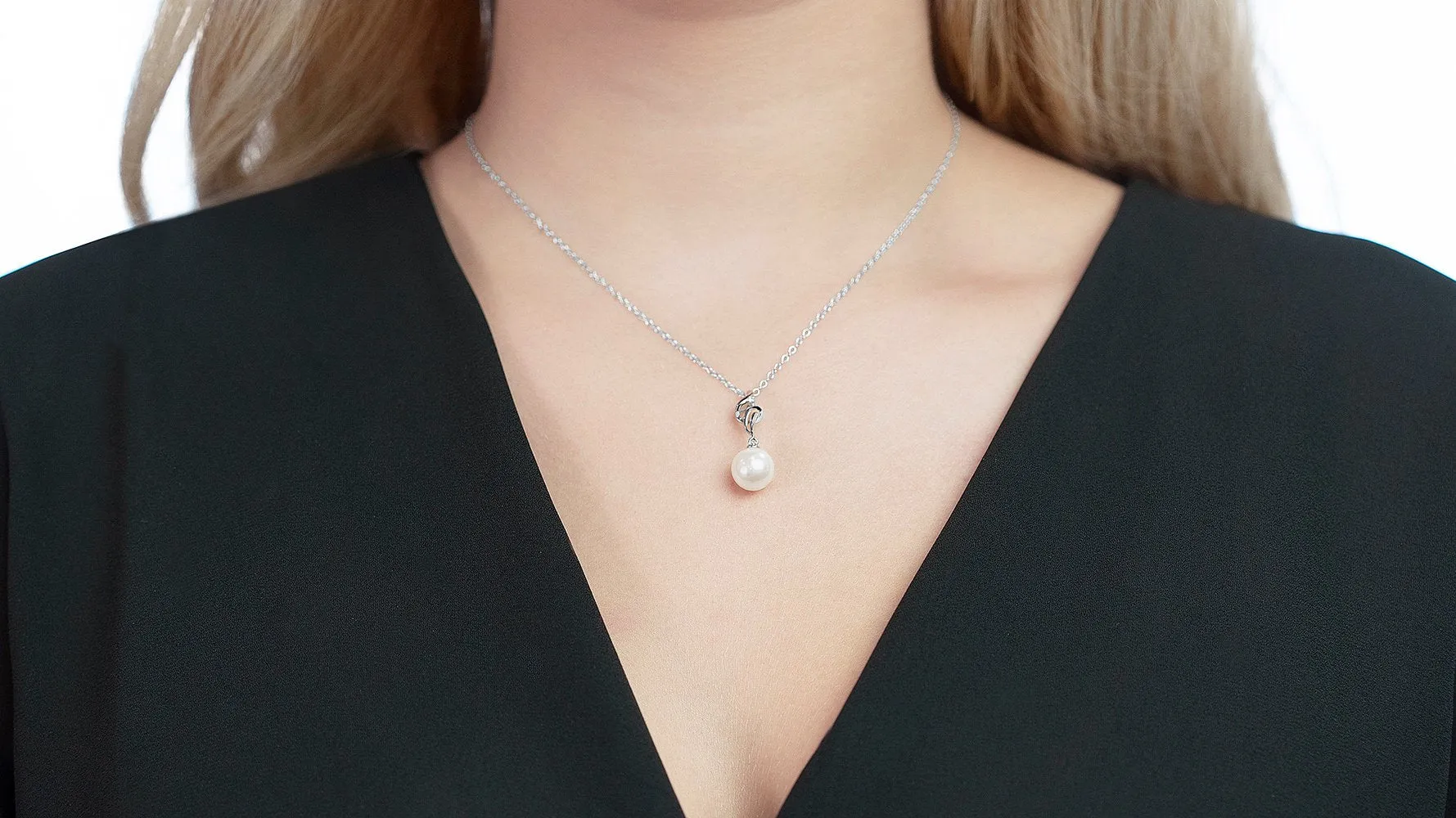 Akoya Pearl & Diamond Aria Pendant