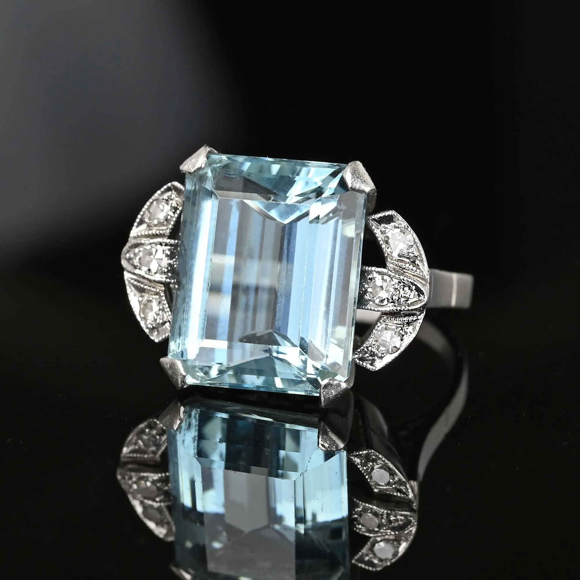 Art Deco Platinum Diamond Aquamarine Ring