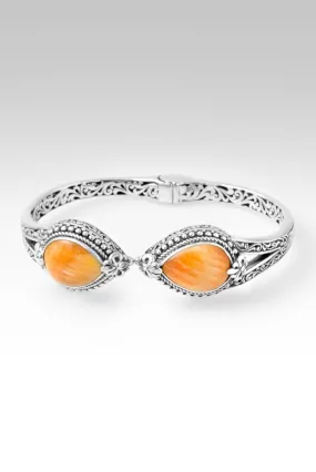 Be Steadfast Tip-to-Tip Bracelet™ in Orange Spiney Oyster