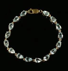 Blue Topaz 9Ct Yellow Gold Bracelet Over 12Ct Of Topaz