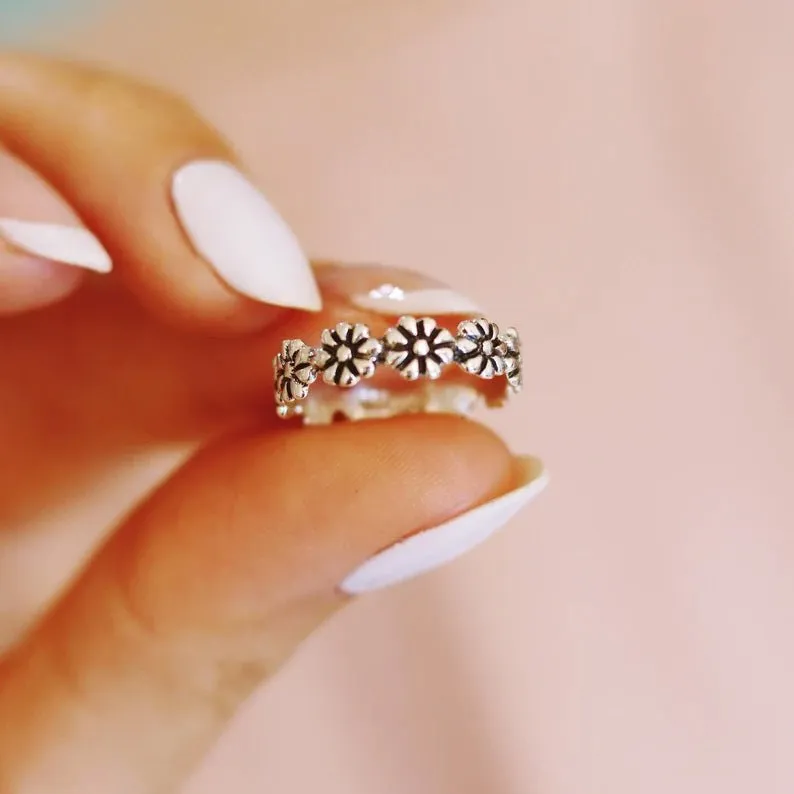 DAISY TOE RING