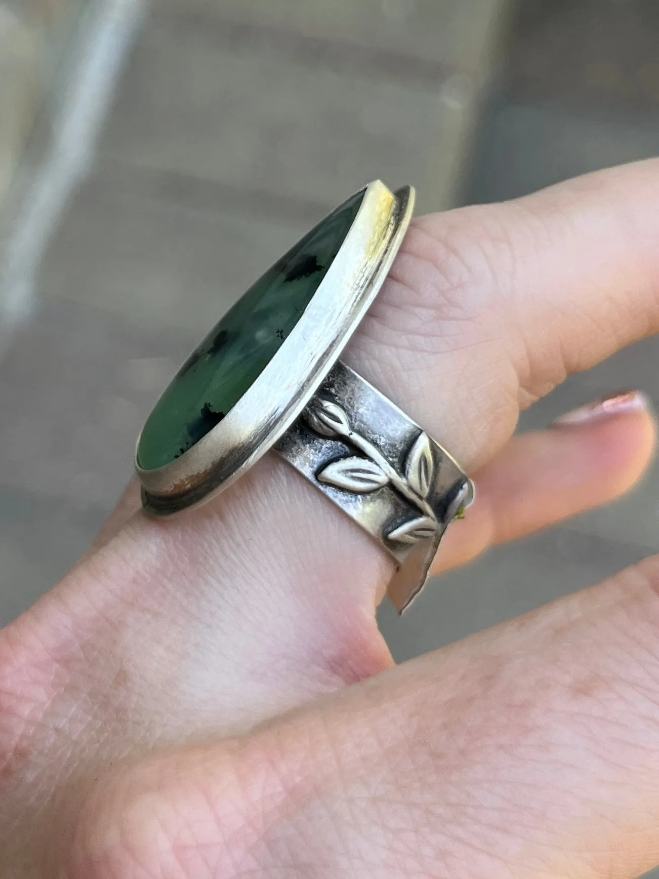 Dendritic Chrysoprase Teardrop Ring with Floral Band