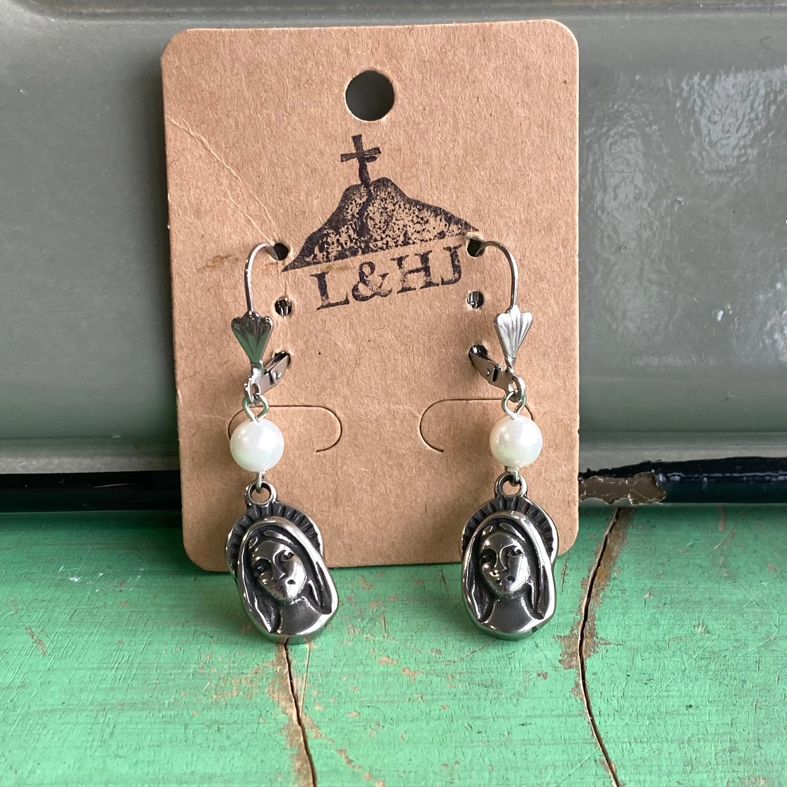 Face of Mary Pearl Earrings