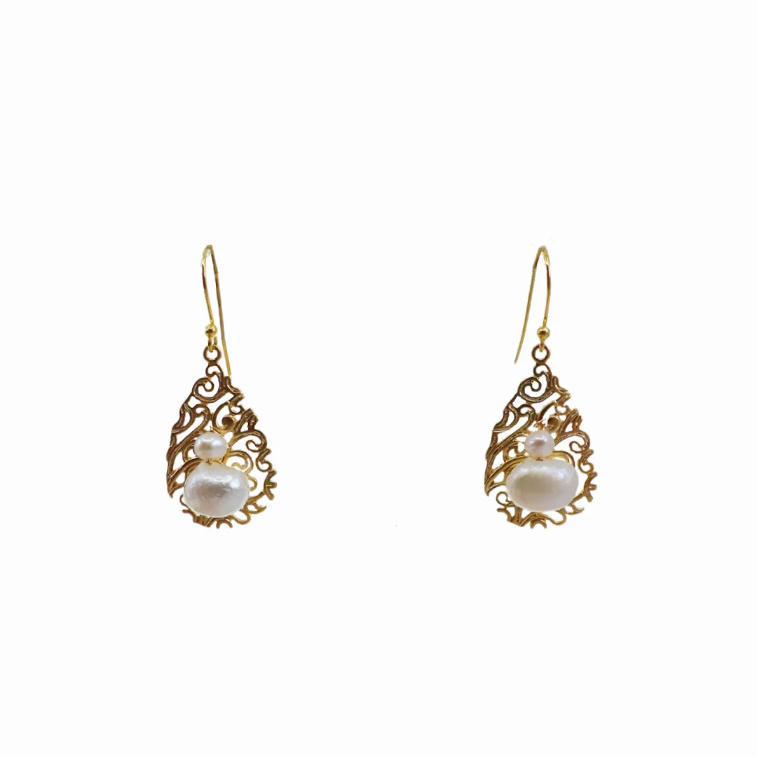 Filigree Pearl Earrings Gold