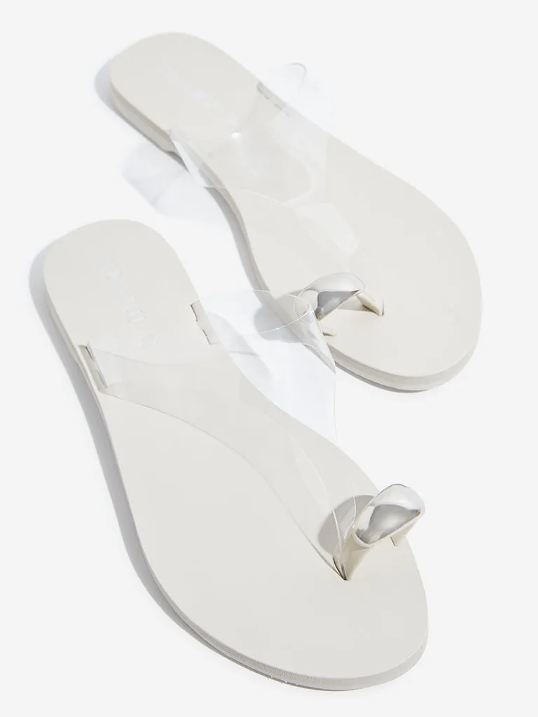 LUNA BLU Ivory Vinyl Strap Toe-Ring Slides