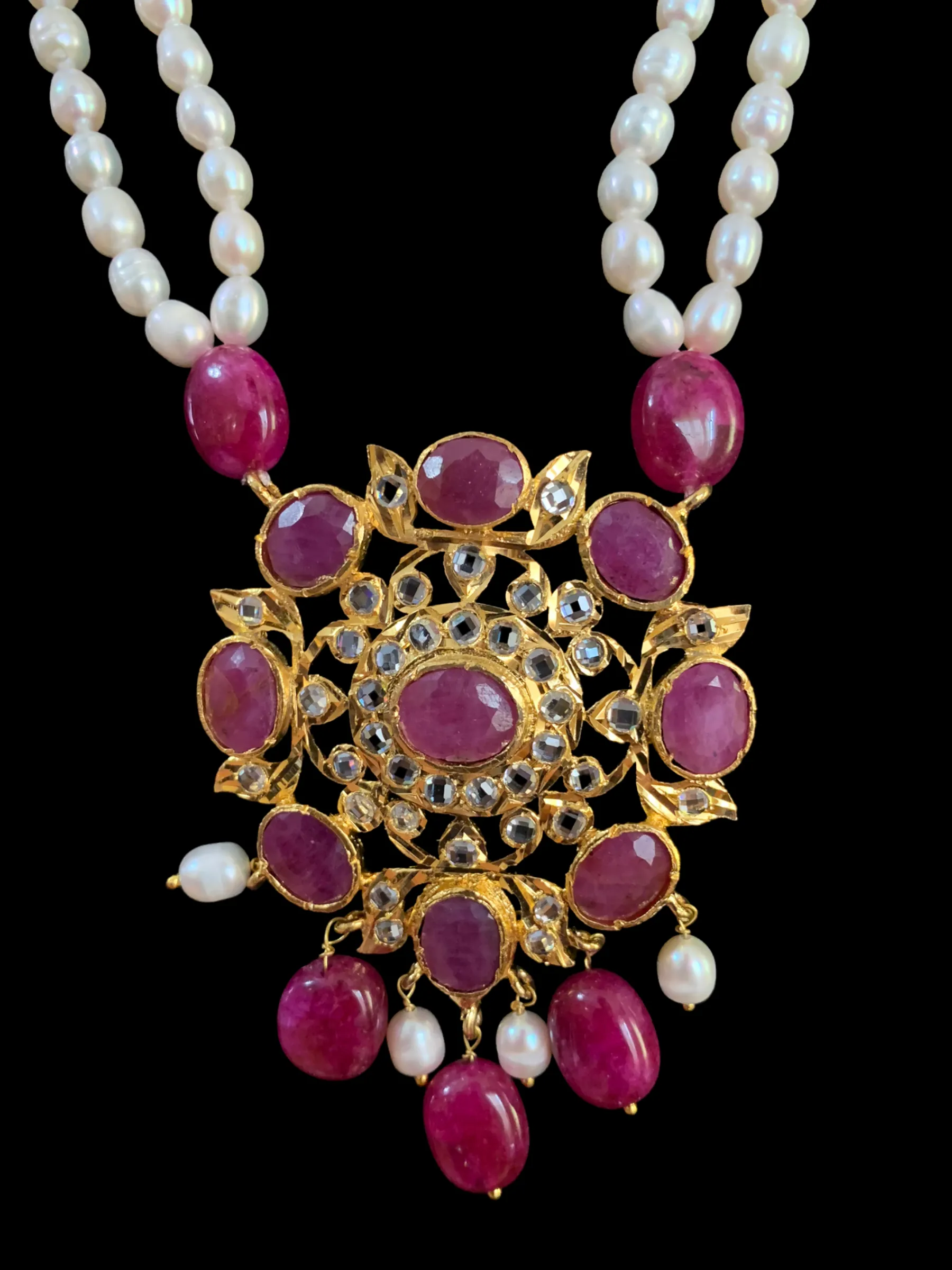 Naurin gold plated silver pendant with earrings in rubies ( READY TO SHIP)