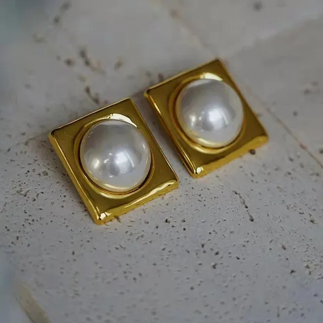 Pre Order:  Retro Gold-Plated Pearl Square Large Earrings