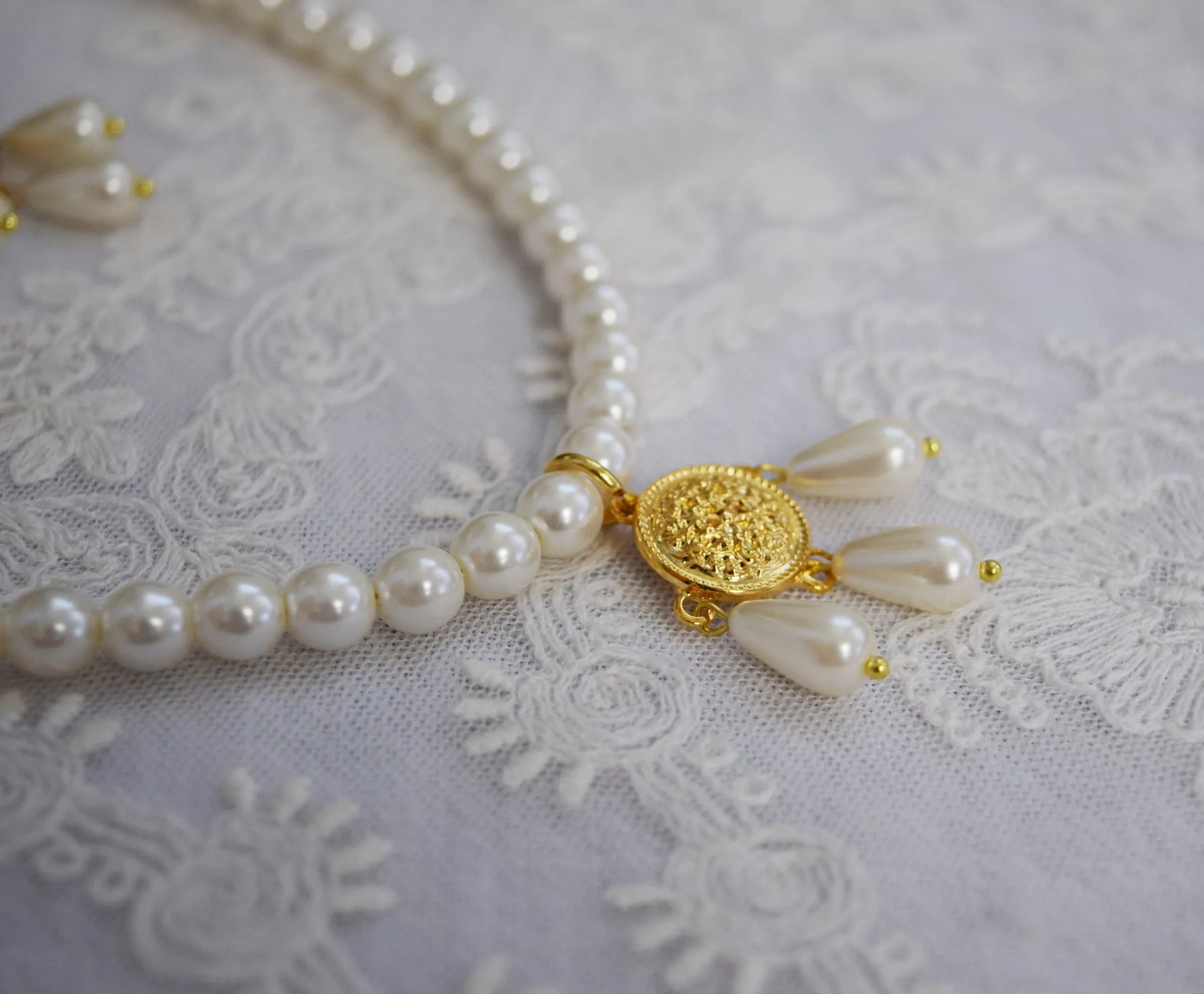 Renaissance Pearl and Coin Necklace