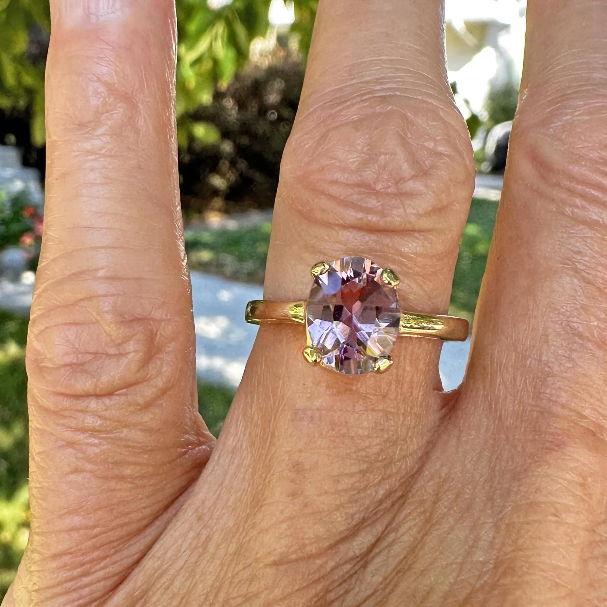 Rose de France Amethyst Solitare Ring in Gold