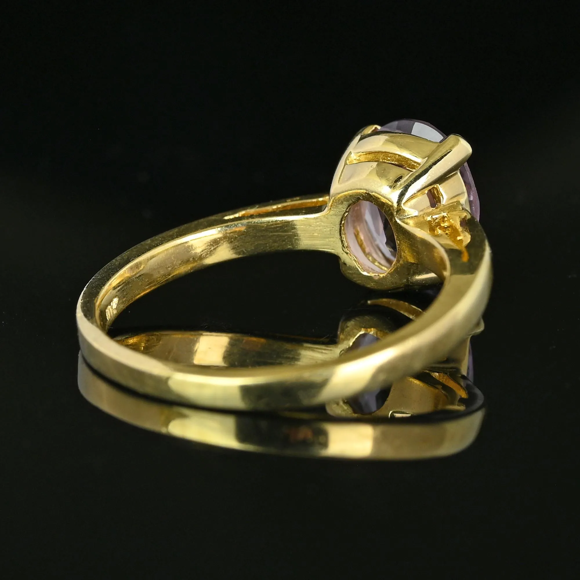 Rose de France Amethyst Solitare Ring in Gold