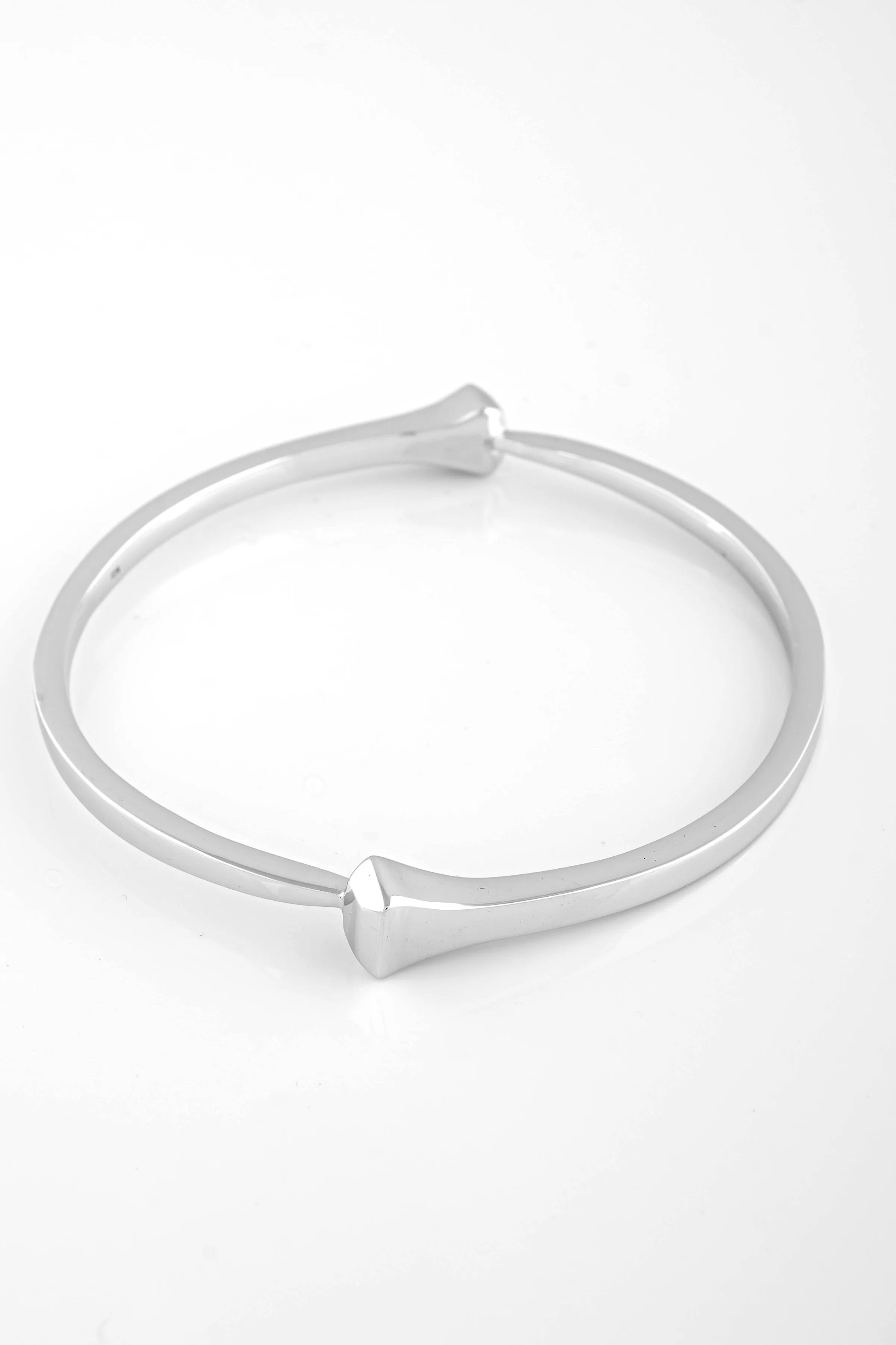 SS17 Silver Horse Shoe Nail Bangle