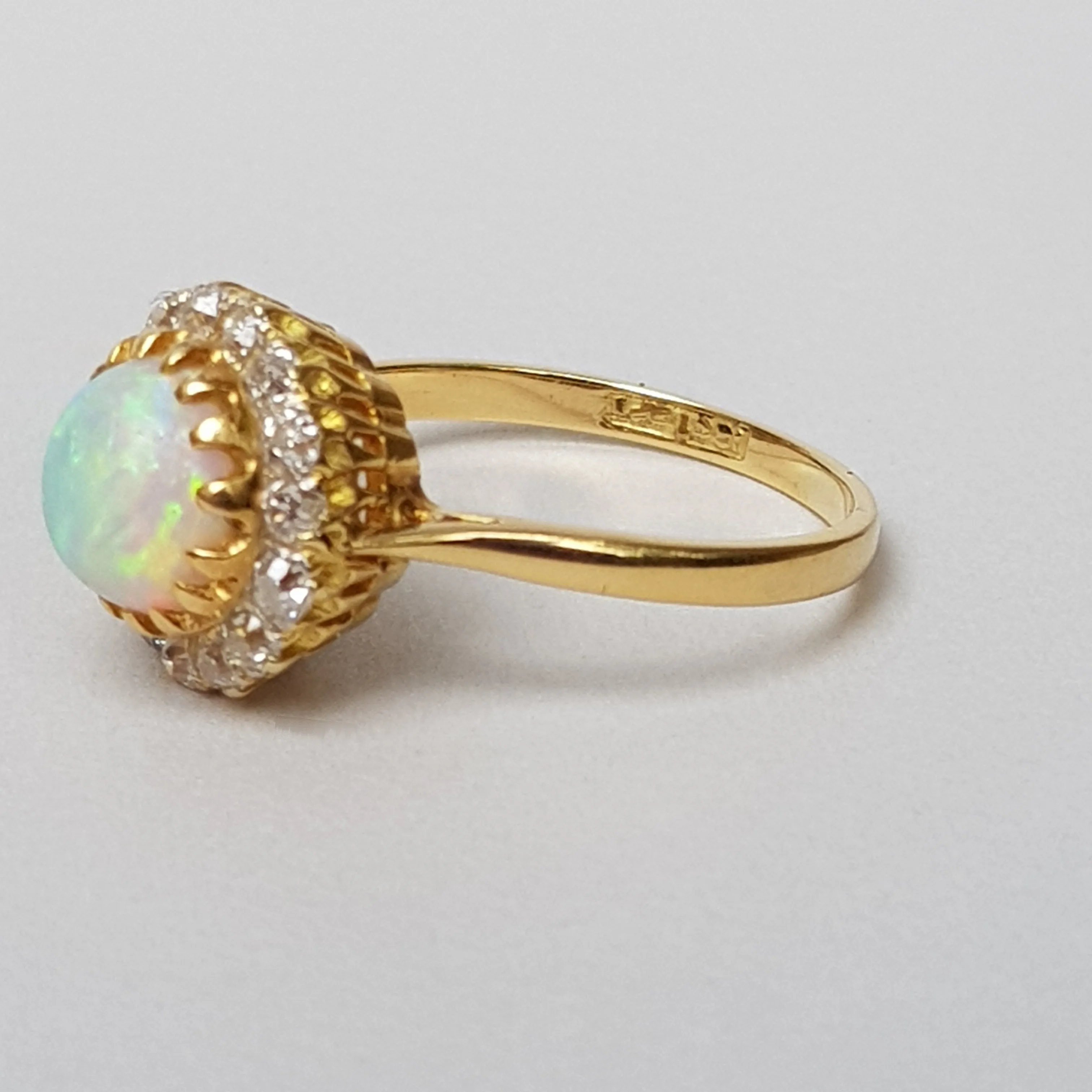 Superb 18k Gold Diamond And Opal Cabochon Daisy Cluster Ring Size U.K N 1/2 Vintage Art Deco circa 1920's