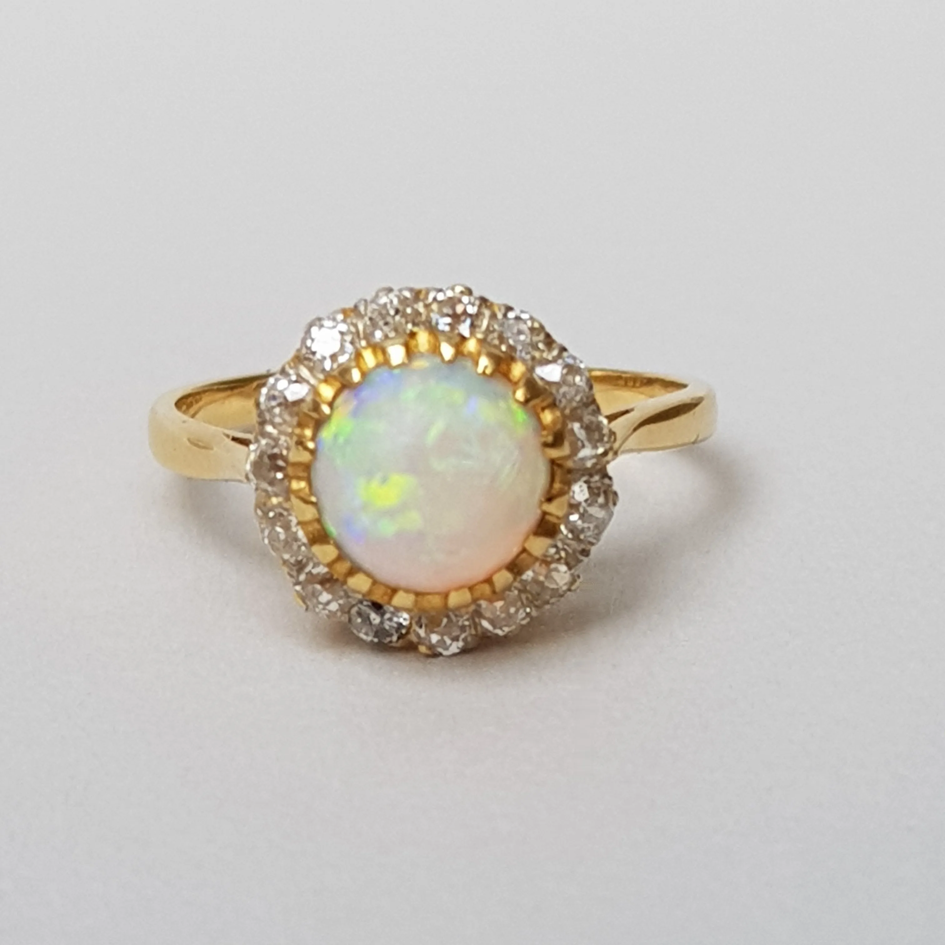 Superb 18k Gold Diamond And Opal Cabochon Daisy Cluster Ring Size U.K N 1/2 Vintage Art Deco circa 1920's