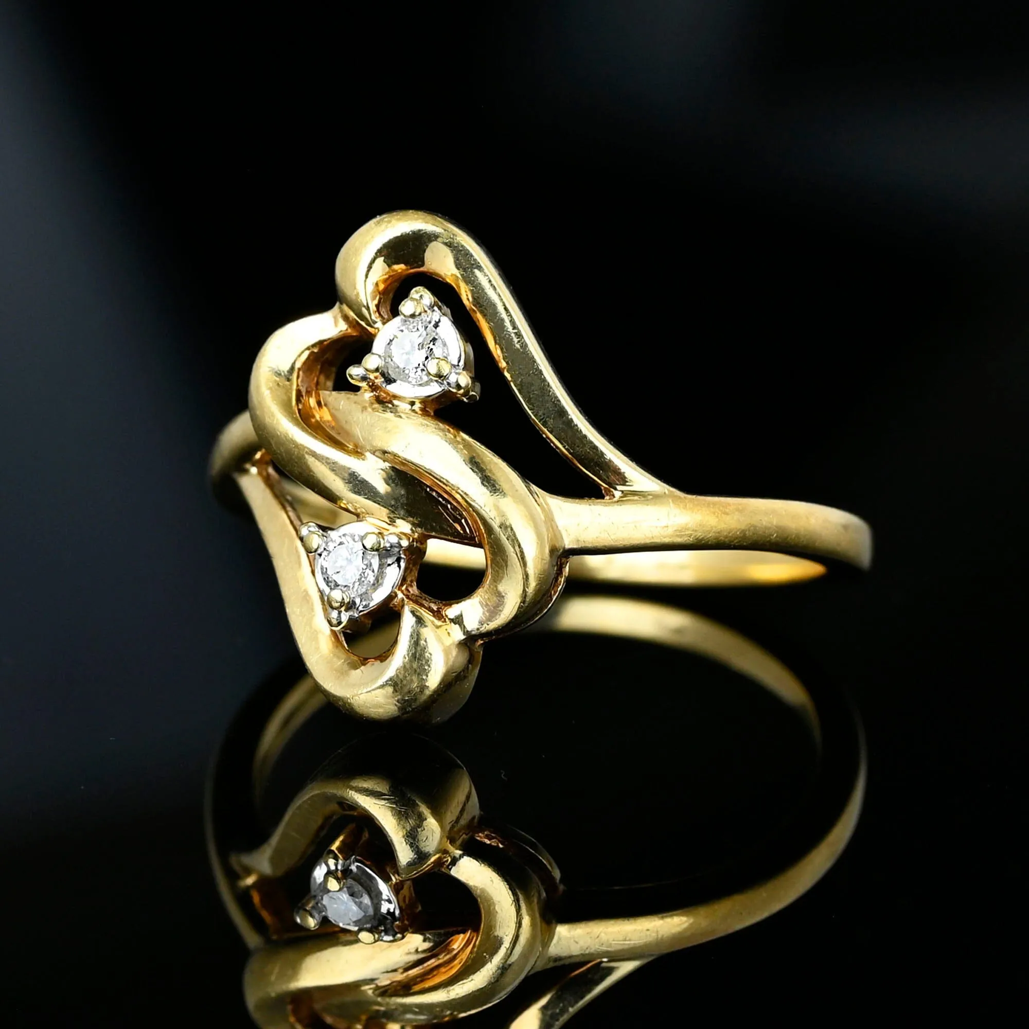 Vintage Stylized Double Heart Diamond Ring in Gold