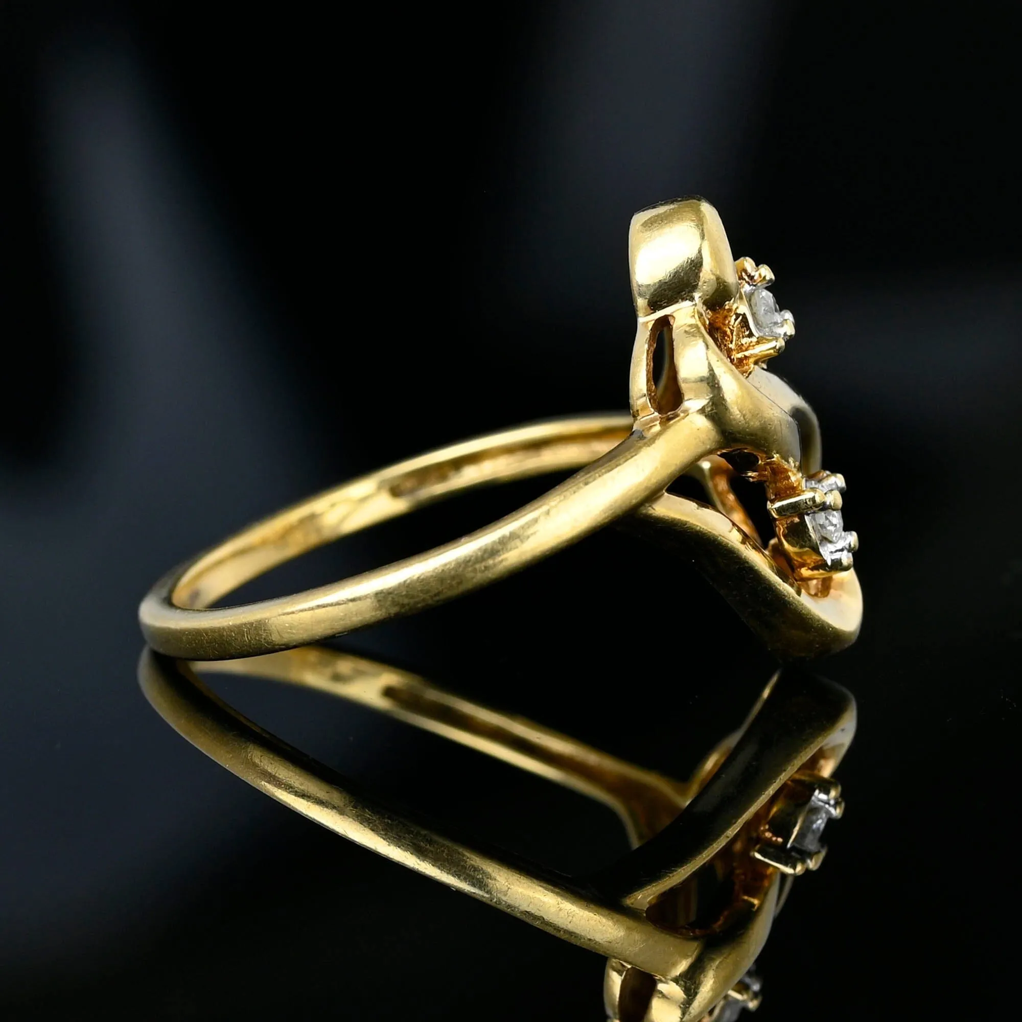 Vintage Stylized Double Heart Diamond Ring in Gold